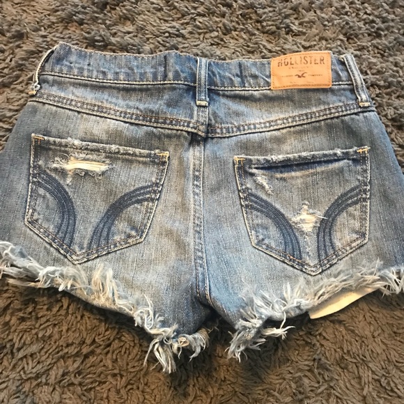 Super cute high waisted jean shorts - Picture 5 of 5